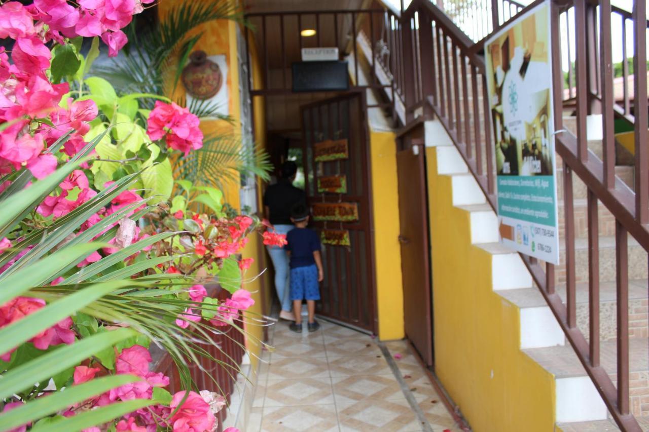 Boquete Town Hostal Экстерьер фото